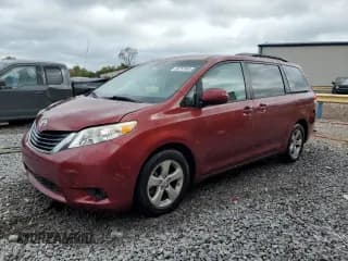 ✅ 2013 Toyota Sienna LE • VIN: 5TDKK3DCXDS296723 • Lot: 85757685. Wystawiony na Copart z przebiegiem 181 176 mil. Bezpłatny archiwum sprzedaży aukcyjnych z USA i szczegółowy raport historii pojazdu na DreamBid. Zdjęcie 1.
