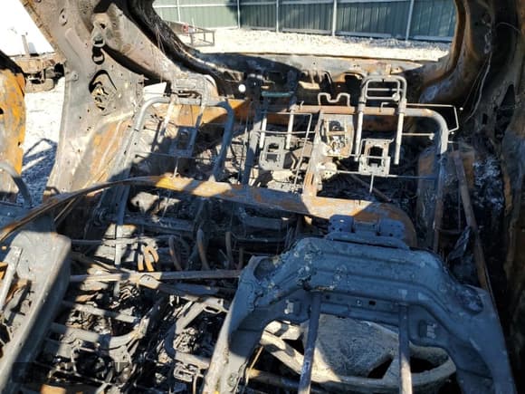 ✅ 2023 Hyundai Ioniq 5 Limited • VIN: KM8KR4AE0PU189537 • Лот: 70635105. Опубликован ранее на Copart с пробегом Не указан. Бесплатный доступ к архиву аукционных продаж из США и подробный отчёт об истории автомобиля на DreamBid. Изображение 10.