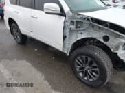 ✅ 2017 Lexus GX 460 Premium • VIN: JTJBM7FX9H5162134 • Lot: 43711886. Listed on IAAI with 152,733 mi. Free auction sales archive from the USA and detailed vehicle history report at DreamBid. Image 18.