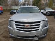 ✅ 2017 Cadillac Escalade ESV Premium Luxury • VIN: 1GYS4JKJXHR166892 • Lot: 90356335. Wystawiony na Copart z przebiegiem 202 099 mil. Bezpłatny archiwum sprzedaży aukcyjnych z USA i szczegółowy raport historii pojazdu na DreamBid. Zdjęcie 5.