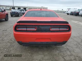✅ 2022 Dodge Challenger R/T • VIN: 2C3CDZBT9NH196038 • Lot: 48148264. Wystawiony na Copart z przebiegiem 10 097 mil. Bezpłatny archiwum sprzedaży aukcyjnych z USA i szczegółowy raport historii pojazdu na DreamBid. Zdjęcie 6.