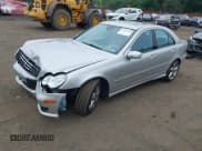 ✅ 2005 Mercedes-Benz C 230 Kompressor • VIN: WDBRF40J25F584426 • Lot: 42577649. Wystawiony na IAAI z przebiegiem 52 419 mil. Bezpłatny archiwum sprzedaży aukcyjnych z USA i szczegółowy raport historii pojazdu na DreamBid. Zdjęcie 17.