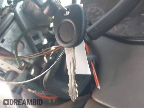 2000 Chevrolet Silverado 1500 LT с VIN 1GCEK19T4YE224325, выставлен на аукционе IAAI как лот 42456031 с пробегом 376 965 миль миль и . История ставок и продаж доступна на DreamBid. Изображение 11.