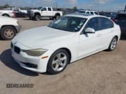 ✅ 2013 BMW 3 Series 328i • VIN: WBA3A5G55DNP20778 • Lot: 43640368. Wystawiony na IAAI z przebiegiem 190 809 mil. Bezpłatny archiwum sprzedaży aukcyjnych z USA i szczegółowy raport historii pojazdu na DreamBid. Zdjęcie 2.