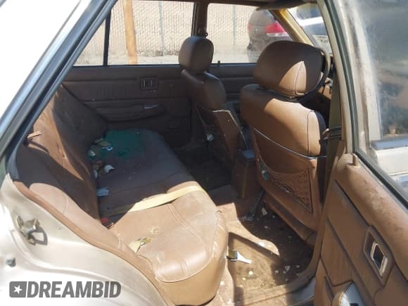 ✅ 1986 Nissan Maxima • VIN: JN1HU11S5GT145169 • Лот: 42472765. Опубликован ранее на IAAI с пробегом 173 183 миль. Бесплатный доступ к архиву аукционных продаж из США и подробный отчёт об истории автомобиля на DreamBid. Изображение 8.