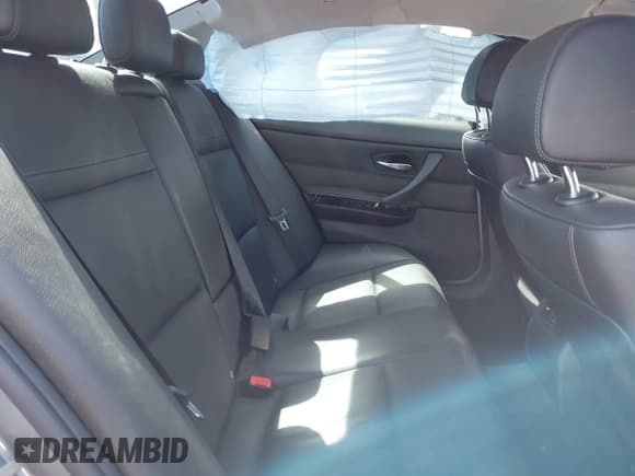 ✅ 2011 BMW 3 Series 328i • VIN: WBAPH5G55BNM84501 • Lot: 43188234. Wystawiony na IAAI z przebiegiem Nie podano. Bezpłatny archiwum sprzedaży aukcyjnych z USA i szczegółowy raport historii pojazdu na DreamBid. Zdjęcie 8.