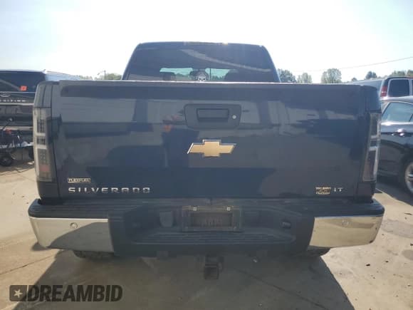 ✅ 2011 Chevrolet Silverado 1500 LT • VIN: 1GCPKSE38BF141342 • Лот: 69929484. Опубликован ранее на Copart с пробегом 233 296 миль. Бесплатный доступ к архиву аукционных продаж из США и подробный отчёт об истории автомобиля на DreamBid. Изображение 6.