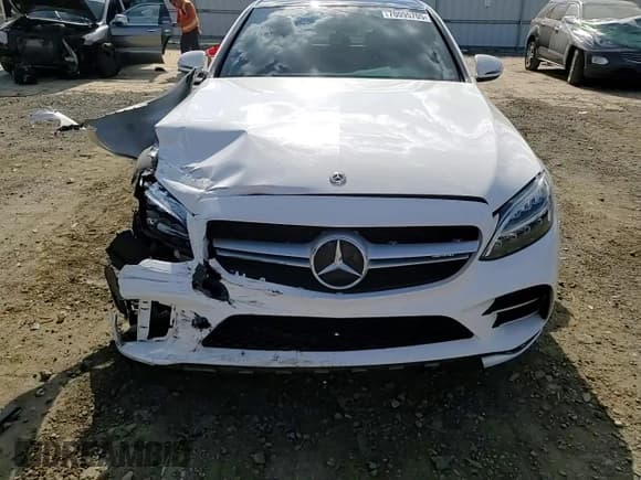 ✅ 2020 Mercedes-Benz C 43 AMG • VIN: 55SWF6EB5LU332137 • Lot: 70095705. Wystawiony na Copart z przebiegiem 117 660 mil. Bezpłatny archiwum sprzedaży aukcyjnych z USA i szczegółowy raport historii pojazdu na DreamBid. Zdjęcie 13.