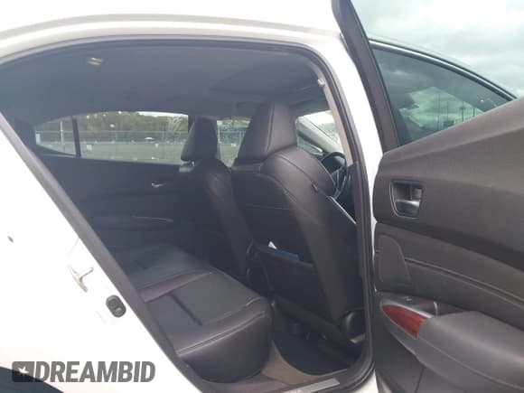 ✅ 2015 Acura TLX Technology • VIN: 19UUB3F59FA000227 • Lot: 43459034. Wystawiony na IAAI z przebiegiem 113 364 mil. Bezpłatny archiwum sprzedaży aukcyjnych z USA i szczegółowy raport historii pojazdu na DreamBid. Zdjęcie 8.