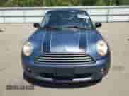 2010 MINI Hardtop с VIN WMWMF3C57ATU79474, выставлен на аукционе Copart как лот 61860865 с пробегом 137 965 миль миль и Чистый • Clean title. История ставок и продаж доступна на DreamBid. Изображение 5.