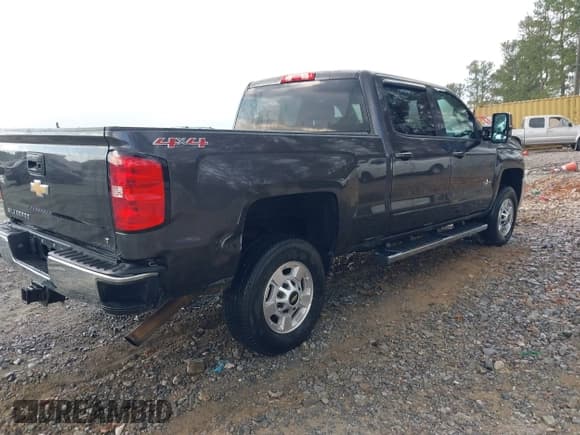✅ 2016 Chevrolet Silverado 2500HD LT • VIN: 1GC1KVEG8GF108407 • Лот: 43762529. Опубликован ранее на IAAI с пробегом 216 824 миль. Бесплатный доступ к архиву аукционных продаж из США и подробный отчёт об истории автомобиля на DreamBid. Изображение 4.