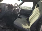 ✅ 2001 Chevrolet S-10 • VIN: 1GCCS14551K162862 • Лот: 85744604. Опубликован ранее на Copart с пробегом 65 359 миль. Бесплатный доступ к архиву аукционных продаж из США и подробный отчёт об истории автомобиля на DreamBid. Изображение 7.