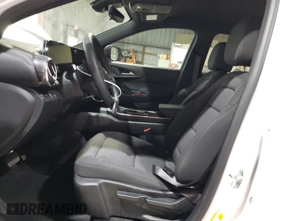 ✅ 2025 Chevrolet Equinox FWD LT • VIN: 3GNAXHEG9SL125645 • Lot: 56001215. Wystawiony na Copart z przebiegiem 9 328 mil. Bezpłatny archiwum sprzedaży aukcyjnych z USA i szczegółowy raport historii pojazdu na DreamBid. Zdjęcie 7.