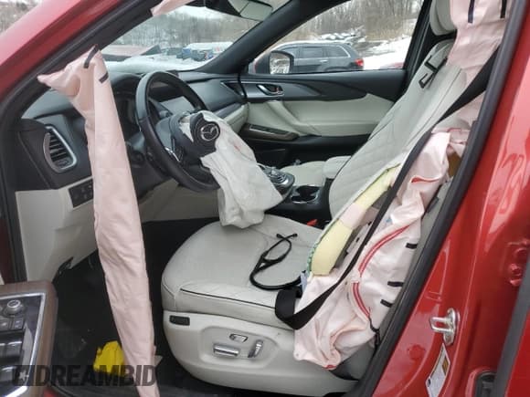 ✅ 2022 Mazda CX-9 Signature • VIN: JM3TCBEY4N0622470 • Lot: 45133365. Wystawiony na Copart z przebiegiem Nie podano. Bezpłatny archiwum sprzedaży aukcyjnych z USA i szczegółowy raport historii pojazdu na DreamBid. Zdjęcie 7.