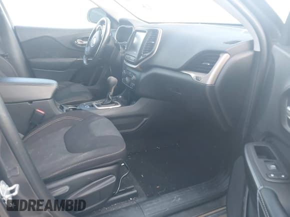 ✅ 2015 Jeep Cherokee Latitude • VIN: 1C4PJMCS6FW528292 • Lot: 43561483. Listed on IAAI with 136,416 mi. Free auction sales archive from the USA and detailed vehicle history report at DreamBid. Image 5.