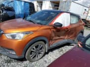 ✅ 2018 Nissan Kicks S • VIN: 3N1CP5CU9JL530821 • Lot: 71975755. Wystawiony na Copart z przebiegiem 136 031 mil. Bezpłatny archiwum sprzedaży aukcyjnych z USA i szczegółowy raport historii pojazdu na DreamBid. Zdjęcie 1.