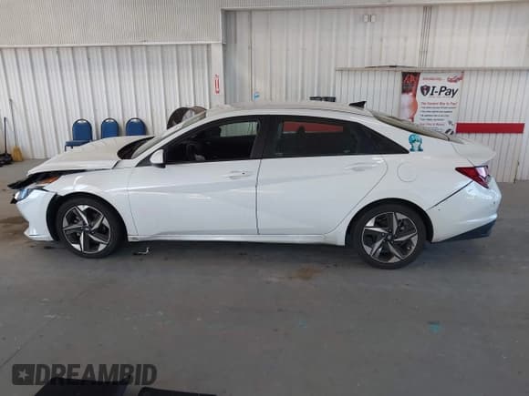 ✅ 2023 Hyundai Elantra SEL • VIN: 5NPLS4AG1PH097880 • Lot: 43442034. Listed on IAAI with 60,669 mi. Free auction sales archive from the USA and detailed vehicle history report at DreamBid. Image 14.