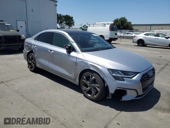 ✅ 2022 Audi A3 Premium • VIN: WAUGUDGY1NA066299 • Лот: 57986855. Опубликован ранее на Copart с пробегом 31 851 миль. Бесплатный доступ к архиву аукционных продаж из США и подробный отчёт об истории автомобиля на DreamBid. Изображение 4.