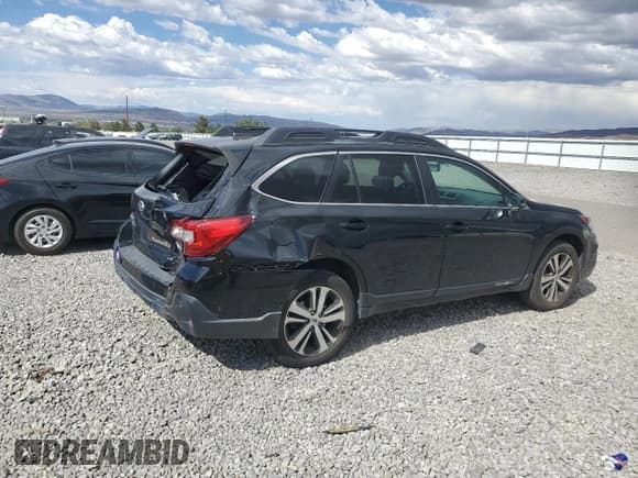 ✅ 2018 Subaru Outback Limited • VIN: 4S4BSANC8J3327091 • Lot: 66561325. Listed on Copart with 78,533 mi. Free auction sales archive from the USA and detailed vehicle history report at DreamBid. Image 3.