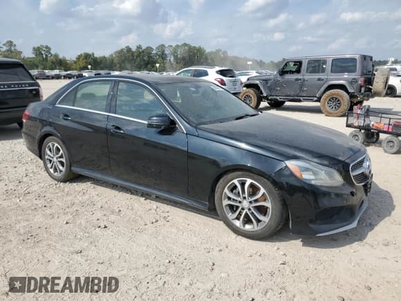 ✅ 2015 Mercedes-Benz E 350 Luxury • VIN: WDDHF5KB3FB109004 • Lot: 89889615. Wystawiony na Copart z przebiegiem 162 863 mil. Bezpłatny archiwum sprzedaży aukcyjnych z USA i szczegółowy raport historii pojazdu na DreamBid. Zdjęcie 4.