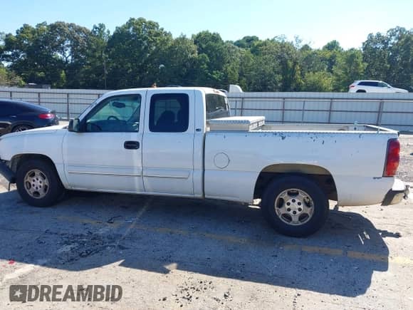 2003 Chevrolet Silverado 1500 LS с VIN 2GCEC19T531124550, выставлен на аукционе IAAI как лот 43063164 с пробегом 354 865 миль миль и . История ставок и продаж доступна на DreamBid. Изображение 14.