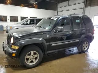 ✅ 2005 Jeep Liberty Renegade • VIN: 1J4GL38K65W679638 • Лот: 67592675. Опубликован ранее на Copart с пробегом 131 764 миль. Бесплатный доступ к архиву аукционных продаж из США и подробный отчёт об истории автомобиля на DreamBid. Изображение 1.