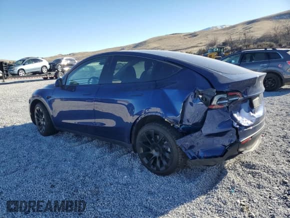 ✅ 2024 Tesla Model Y Long Range • VIN: 7SAYGAEE5RF003891 • Lot: 45431355. Wystawiony na Copart z przebiegiem 25 609 mil. Bezpłatny archiwum sprzedaży aukcyjnych z USA i szczegółowy raport historii pojazdu na DreamBid. Zdjęcie 2.