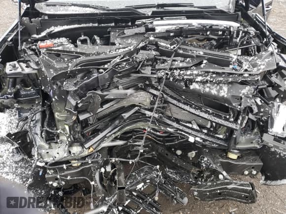 ✅ 2024 GMC Yukon XL SLT • VIN: 1GKS2GKD6RR275056 • Lot: 82178774. Listed on Copart with 3,085 mi. Free auction sales archive from the USA and detailed vehicle history report at DreamBid. Image 13.