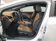 ✅ 2018 Chevrolet Volt Premier • VIN: 1G1RB6S51JU125587 • Lot: 68671334. Wystawiony na Copart z przebiegiem 27 217 mil. Bezpłatny archiwum sprzedaży aukcyjnych z USA i szczegółowy raport historii pojazdu na DreamBid. Zdjęcie 7.