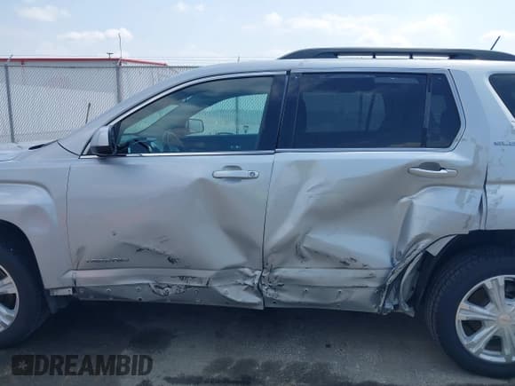 ✅ 2017 GMC Terrain SLE • VIN: 2GKFLTEK1H6298398 • Лот: 43014513. Опубликован ранее на IAAI с пробегом 70 233 миль. Бесплатный доступ к архиву аукционных продаж из США и подробный отчёт об истории автомобиля на DreamBid. Изображение 14.