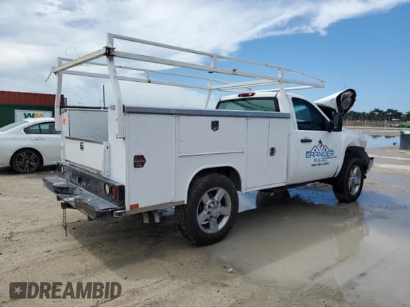 ✅ 2011 Chevrolet Silverado 2500HD Work Truck • VIN: 1GC0CVCG4BF213918 • Lot: 80470385. Wystawiony na Copart z przebiegiem Nie podano. Bezpłatny archiwum sprzedaży aukcyjnych z USA i szczegółowy raport historii pojazdu na DreamBid. Zdjęcie 3.