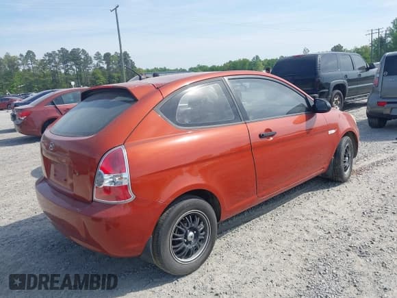 ✅ 2007 Hyundai Accent GS • VIN: KMHCM36C57U039086 • Лот: 42076090. Опубликован ранее на IAAI с пробегом 317 056 миль. Бесплатный доступ к архиву аукционных продаж из США и подробный отчёт об истории автомобиля на DreamBid. Изображение 4.