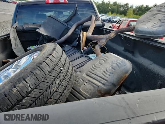 ✅ 2015 Chevrolet Silverado 2500HD High Country • VIN: 1GC1KXE85FF667545 • Lot: 82149075. Listed on Copart with Not provided. Free auction sales archive from the USA and detailed vehicle history report at DreamBid. Image 12.