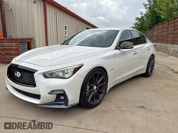 ✅ 2018 Infiniti Q50 Luxe • VIN: JN1EV7APXJM359784 • Lot: 61767895. Listed on Copart with 125,082 mi. Free auction sales archive from the USA and detailed vehicle history report at DreamBid. Image 2.