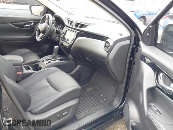 ✅ 2022 Nissan Rogue SL • VIN: JN1BJ1CV6NW349223 • Lot: 42282915. Wystawiony na IAAI z przebiegiem 20 420 mil. Bezpłatny archiwum sprzedaży aukcyjnych z USA i szczegółowy raport historii pojazdu na DreamBid. Zdjęcie 5.