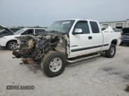 ✅ 2001 Chevrolet Silverado 2500HD LS • VIN: 1GCHK29U91E325328 • Лот: 71843265. Опубликован ранее на Copart с пробегом 218 799 миль. Бесплатный доступ к архиву аукционных продаж из США и подробный отчёт об истории автомобиля на DreamBid. Изображение 1.