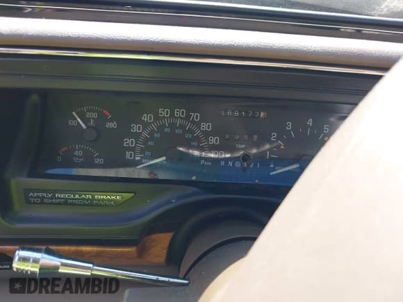 ✅ 1993 Buick Park Avenue • VIN: 1G4CW53L0P1611080 • Lot: 42356188. Wystawiony na IAAI z przebiegiem 169 177 mil. Bezpłatny archiwum sprzedaży aukcyjnych z USA i szczegółowy raport historii pojazdu na DreamBid. Zdjęcie 7.