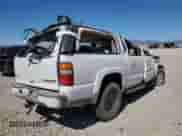 2002 Chevrolet Suburban Z71 с VIN 3GNFK16T42G294097, выставлен на аукционе Copart как лот 56671574 с пробегом Не указан миль и Списание • Salvage title. История ставок и продаж доступна на DreamBid. Изображение 3.