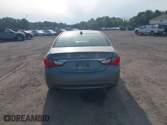 ✅ 2013 Hyundai Sonata SE • VIN: 5NPEC4AC9DH523586 • Лот: 43340980. Размещён на IAAI с пробегом 155 014 миль миль. Получите бесплатный доступ к архиву аукционных продаж из США и посмотрите подробный отчёт об истории автомобиля на DreamBid. Изображение 16.