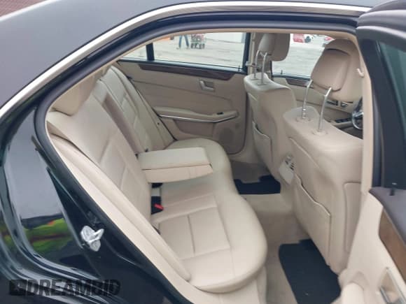 ✅ 2014 Mercedes-Benz E 350 Sport • VIN: WDDHF5KB3EB001545 • Лот: 43598786. Опубликован ранее на IAAI с пробегом 89 620 миль. Бесплатный доступ к архиву аукционных продаж из США и подробный отчёт об истории автомобиля на DreamBid. Изображение 8.