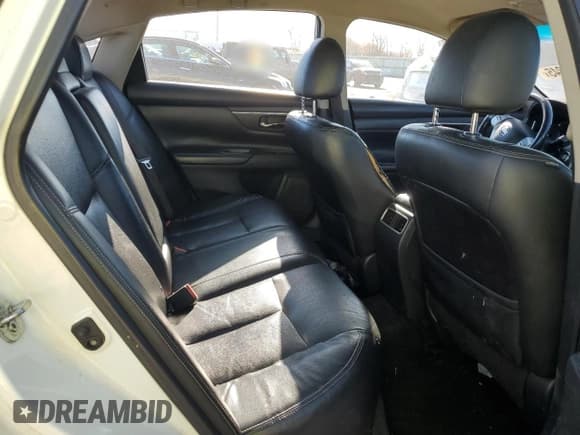 ✅ 2018 Nissan Altima S • VIN: 1N4AL3AP2JC177597 • Лот: 91300245. Опубликован ранее на Copart с пробегом 169 474 миль. Бесплатный доступ к архиву аукционных продаж из США и подробный отчёт об истории автомобиля на DreamBid. Изображение 10.