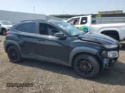 ✅ 2021 Hyundai Kona Night Edition • VIN: KM8K63A51MU670749 • Лот: 63057175. Опубликован ранее на Copart с пробегом 74 362 миль. Бесплатный доступ к архиву аукционных продаж из США и подробный отчёт об истории автомобиля на DreamBid. Изображение 4.