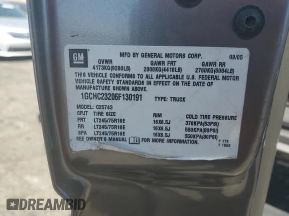 ✅ 2006 Chevrolet Silverado 2500HD LT1 • VIN: 1GCHC23206F130191 • Лот: 65751955. Опубликован ранее на Copart с пробегом 110 163 миль. Бесплатный доступ к архиву аукционных продаж из США и подробный отчёт об истории автомобиля на DreamBid. Изображение 12.