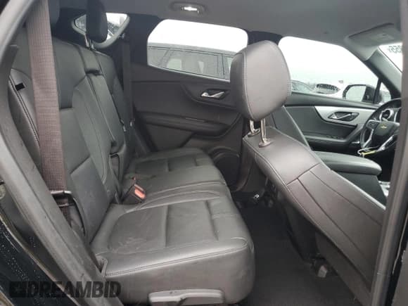 ✅ 2021 Chevrolet Blazer LT • VIN: 3GNKBJRS7MS569740 • Lot: 91974355. Wystawiony na Copart z przebiegiem 99 274 mil. Bezpłatny archiwum sprzedaży aukcyjnych z USA i szczegółowy raport historii pojazdu na DreamBid. Zdjęcie 11.