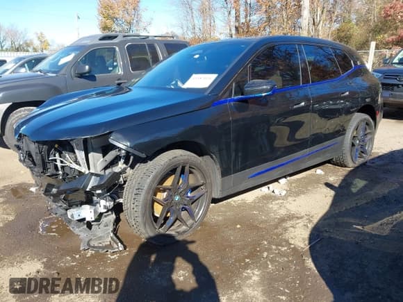 ✅ 2024 BMW iX xDrive50 • VIN: WB523CF06RCR16553 • Lot: 43582026. Wystawiony na IAAI z przebiegiem 15 523 mil. Bezpłatny archiwum sprzedaży aukcyjnych z USA i szczegółowy raport historii pojazdu na DreamBid. Zdjęcie 20.