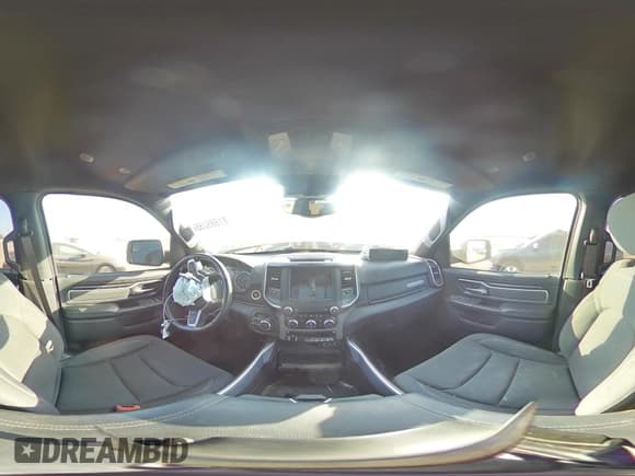 ✅ 2021 Ram 1500 Big Horn • VIN: 1C6SRFBT8MN696535 • Lot: 81989255. Wystawiony na Copart z przebiegiem 110 070 mil. Bezpłatny archiwum sprzedaży aukcyjnych z USA i szczegółowy raport historii pojazdu na DreamBid. Zdjęcie 14.