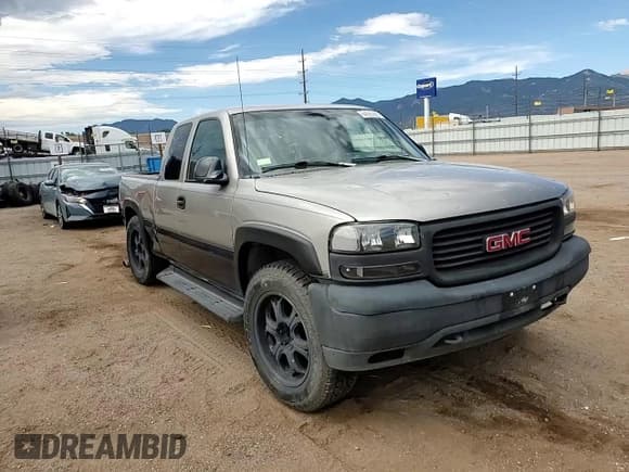 ✅ 1999 GMC Sierra 1500 SLE • VIN: 2GTEK19T2X1559065 • Лот: 64565365. Опубликован ранее на Copart с пробегом Не указан. Бесплатный доступ к архиву аукционных продаж из США и подробный отчёт об истории автомобиля на DreamBid. Изображение 13.