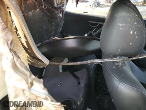 ✅ 2013 Hyundai Elantra Limited • VIN: KMHDH4AE2DU859760 • Лот: 84794155. Опубликован ранее на Copart с пробегом Не указан. Бесплатный доступ к архиву аукционных продаж из США и подробный отчёт об истории автомобиля на DreamBid. Изображение 10.