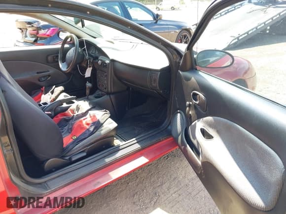 ✅ 2001 Saturn SC • VIN: 1G8ZP128X1Z106913 • Лот: 43117323. Опубликован ранее на IAAI с пробегом 72 452 миль. Бесплатный доступ к архиву аукционных продаж из США и подробный отчёт об истории автомобиля на DreamBid. Изображение 5.