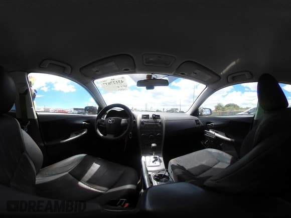 ✅ 2011 Toyota Corolla L • VIN: 2T1BU4EE9BC662709 • Lot: 43127637. Wystawiony na IAAI z przebiegiem 138 473 mil. Bezpłatny archiwum sprzedaży aukcyjnych z USA i szczegółowy raport historii pojazdu na DreamBid. Zdjęcie 22.